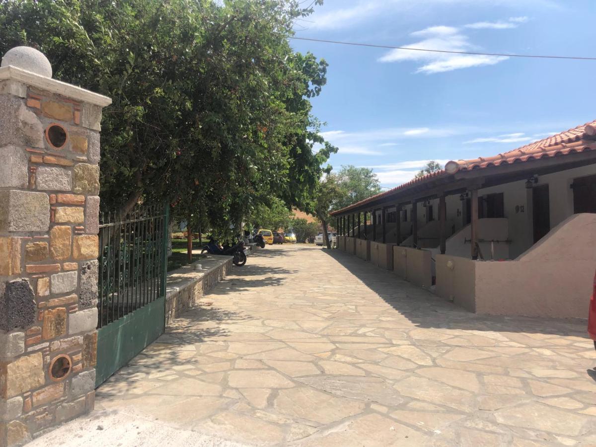Gregory'S Village Plati  Exterior photo