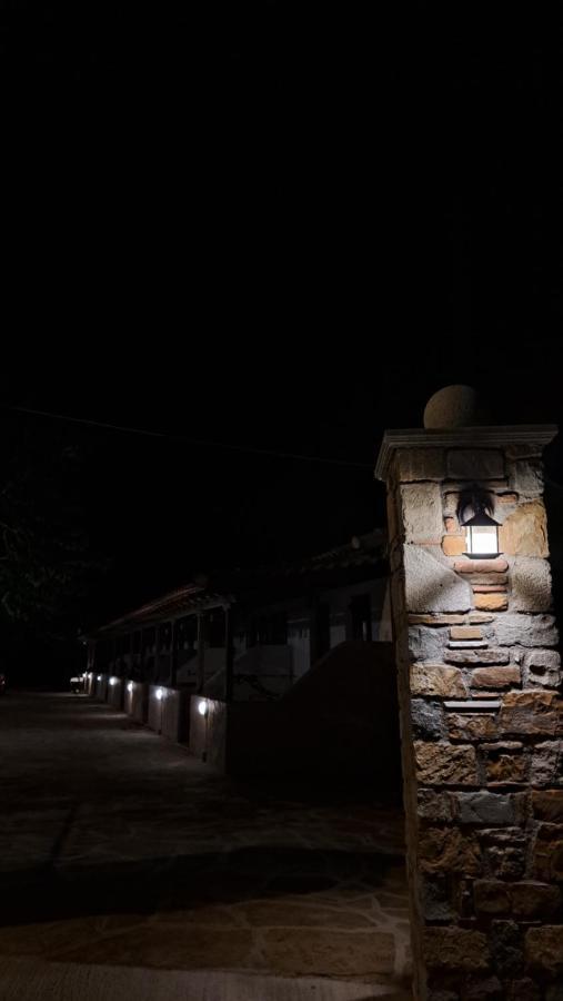 Gregory'S Village Plati  Exterior photo